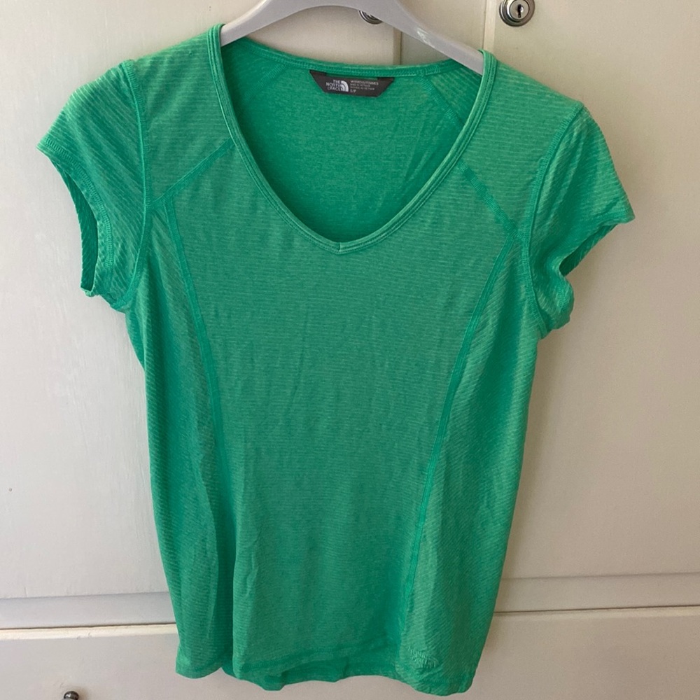 Green T-Shirt North Face Cap Sleeve V Neck Hiking Running Athletic Tee Small